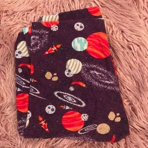 Lularoe one size os outer space leggings unicorn